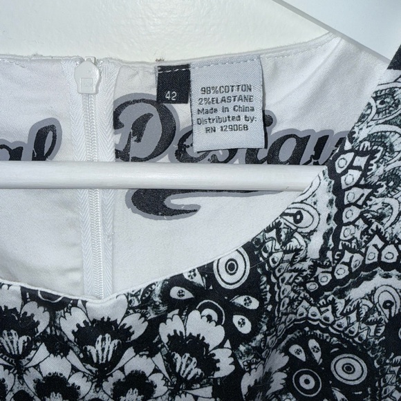 Desigual Black & White Mandala Graphic Dress Size 42 L - Picture 4 of 10
